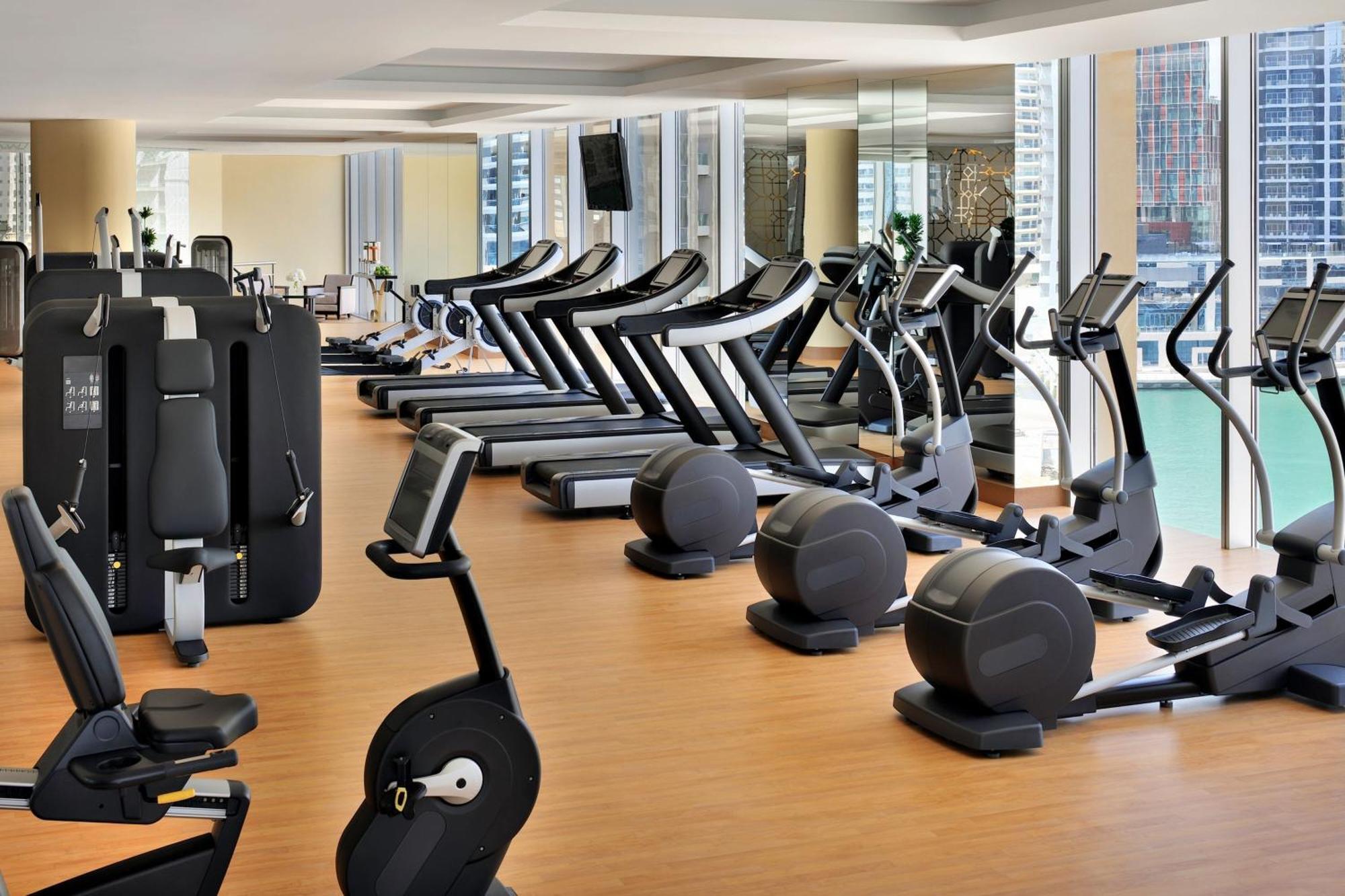 فندق العنوان مرسى دبي المظهر الخارجي الصورة A gym at a hotel